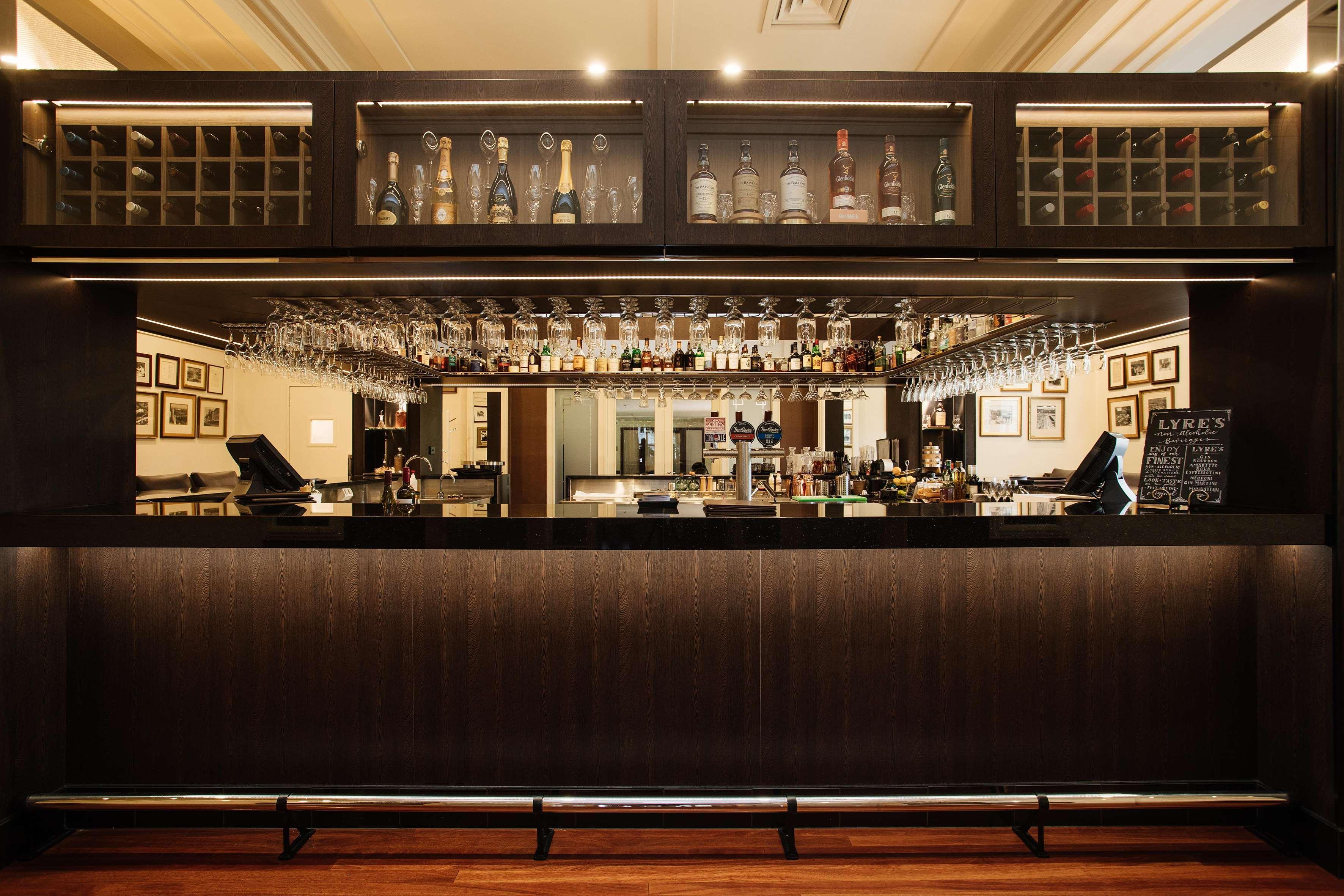 Hyatt Hotel Canberra - A Park Hyatt Hotel Luaran gambar The bar at the hotel